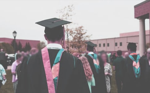 大学班长毕业致辞