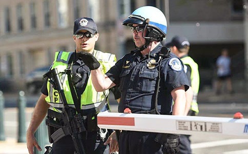 交警对中学生交通安全演讲稿