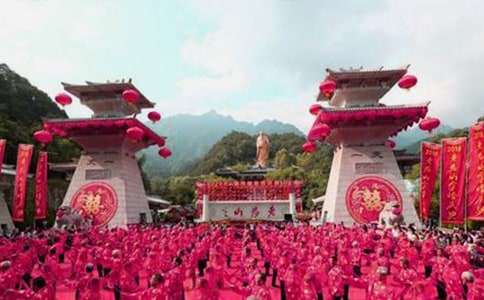 大学生庆祝毕业庆典演讲稿