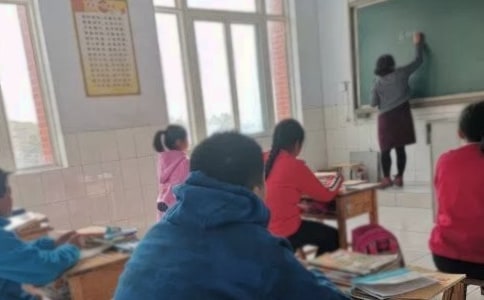 小学生新学期国旗下演讲稿