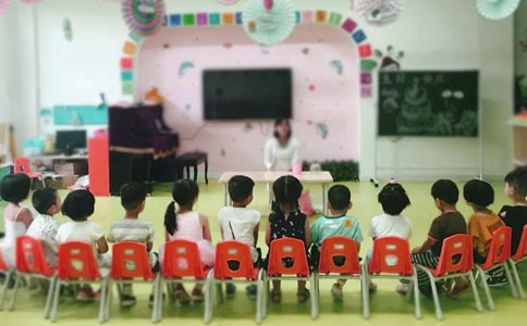 幼儿园爱岗敬业演讲稿