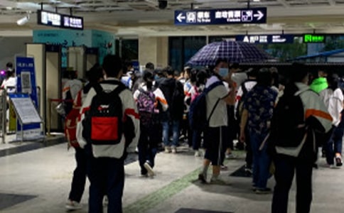 中学生毕业发言稿